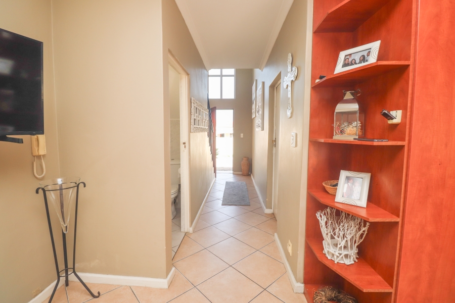 3 Bedroom Property for Sale in Gordons Bay Central Western Cape